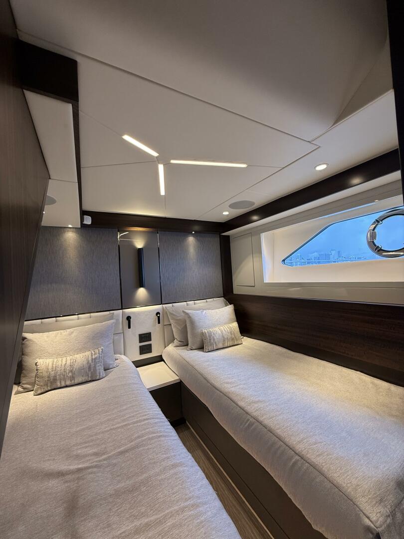 Slide: The Image of Sunseeker Manhattan 68 2022 - 5455965