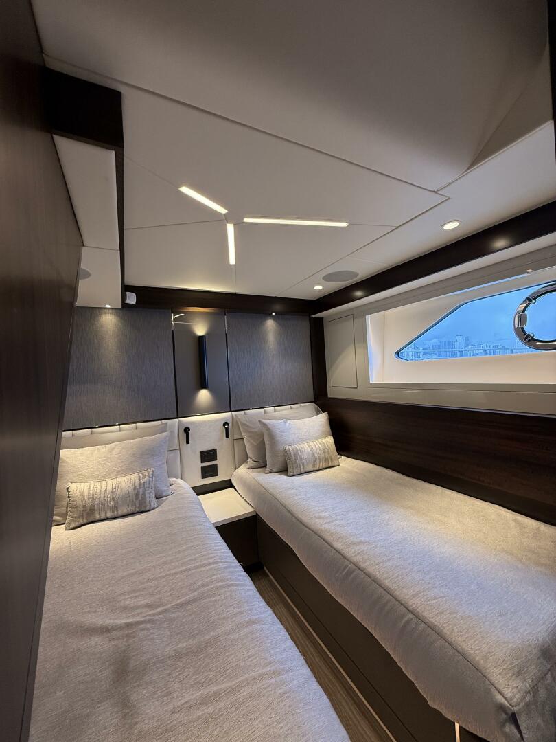 Slide: The Image of Sunseeker Manhattan 68 2022 - 5455966