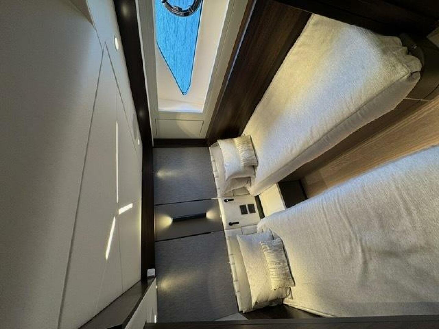 Slide: The Image of Sunseeker Manhattan 68 2022 - 5455982