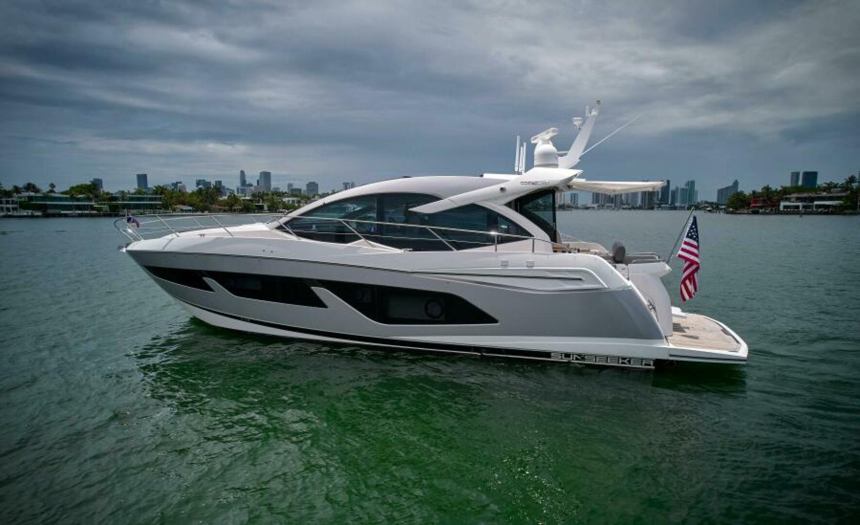 Slide: The Image of 2018 Sunseeker 50 Predator - 5069996