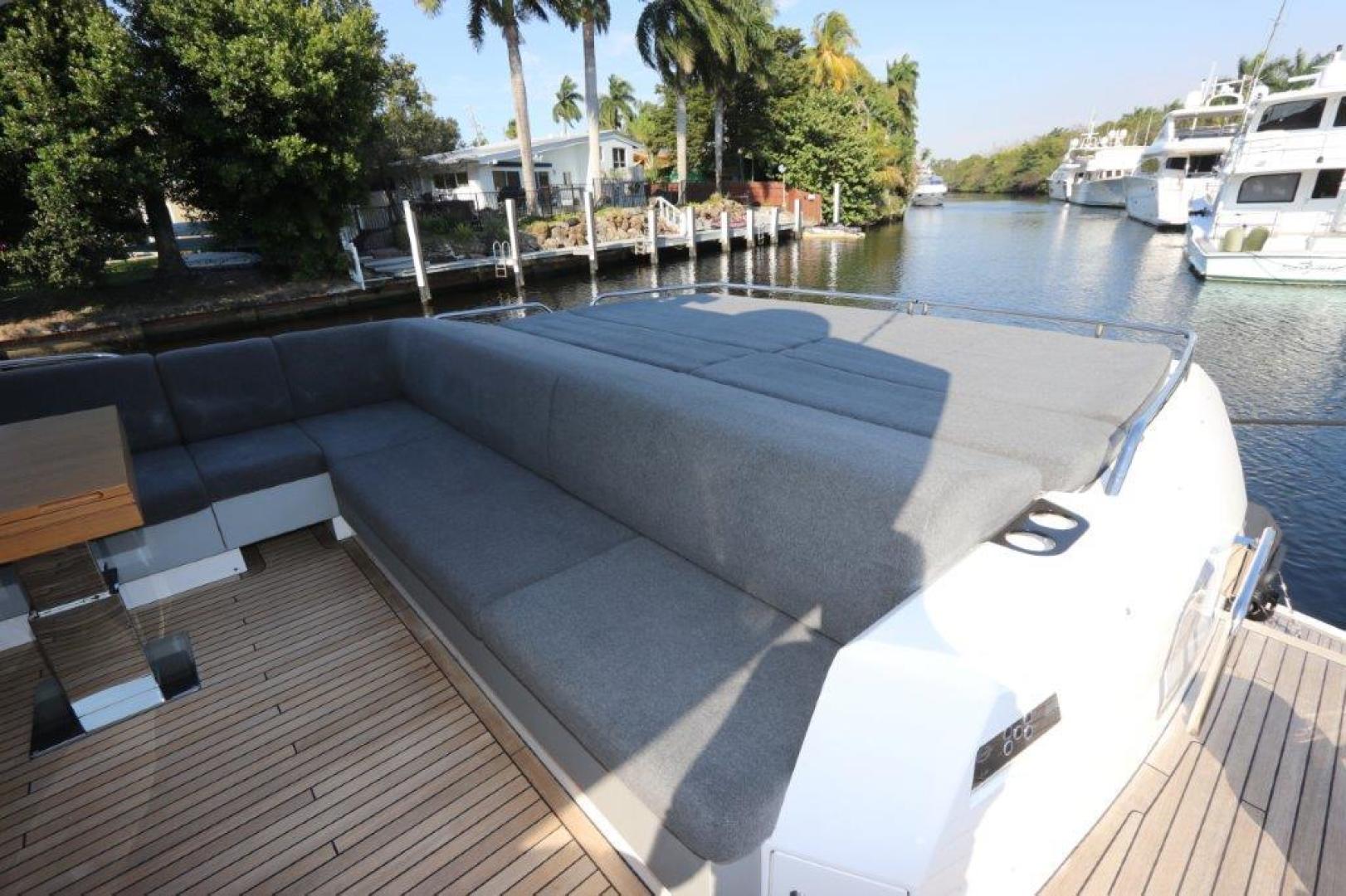 Slide: The Image of Sunseeker Predator 2018 - 1545695
