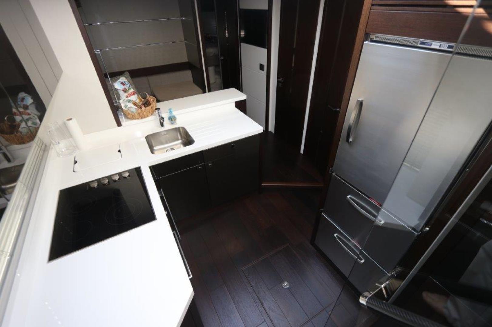 Slide: The Image of Sunseeker Predator 2018 - 1545711