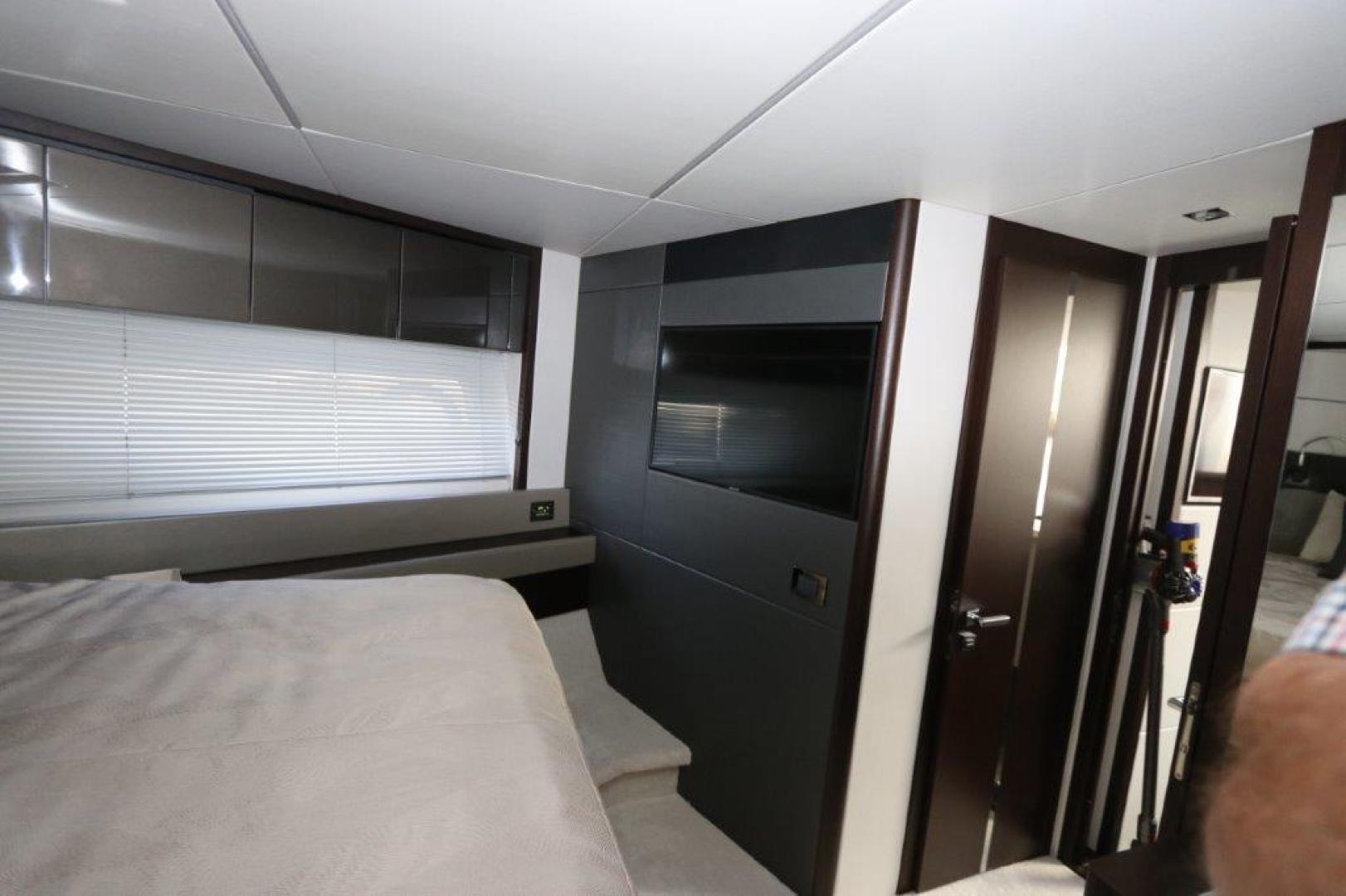 Slide: The Image of Sunseeker Predator 2018 - 1545719