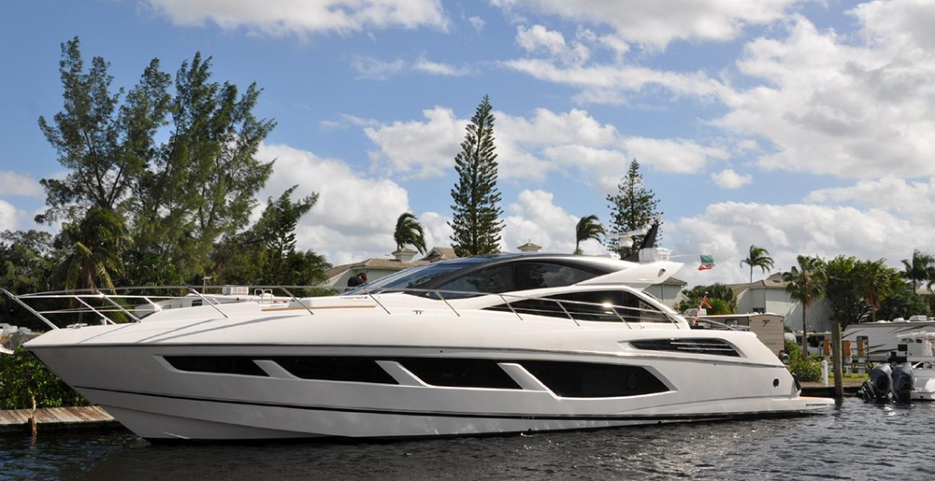 Slide: The Image of Sunseeker Predator 2018 - 1563353