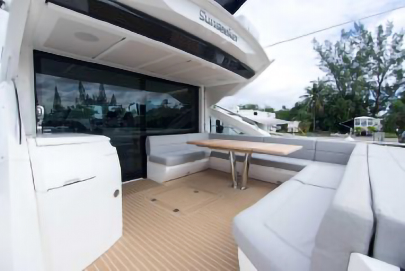 Slide: The Image of Sunseeker Predator 2018 - 1563355