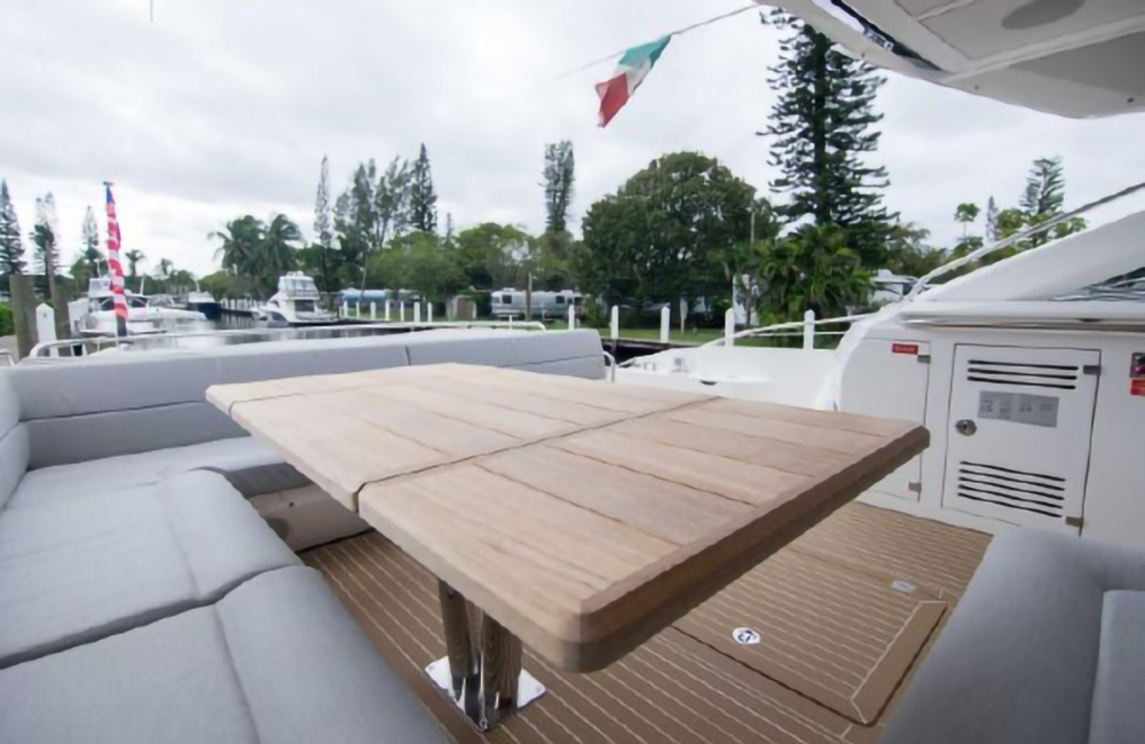 Slide: The Image of Sunseeker Predator 2018 - 1563358