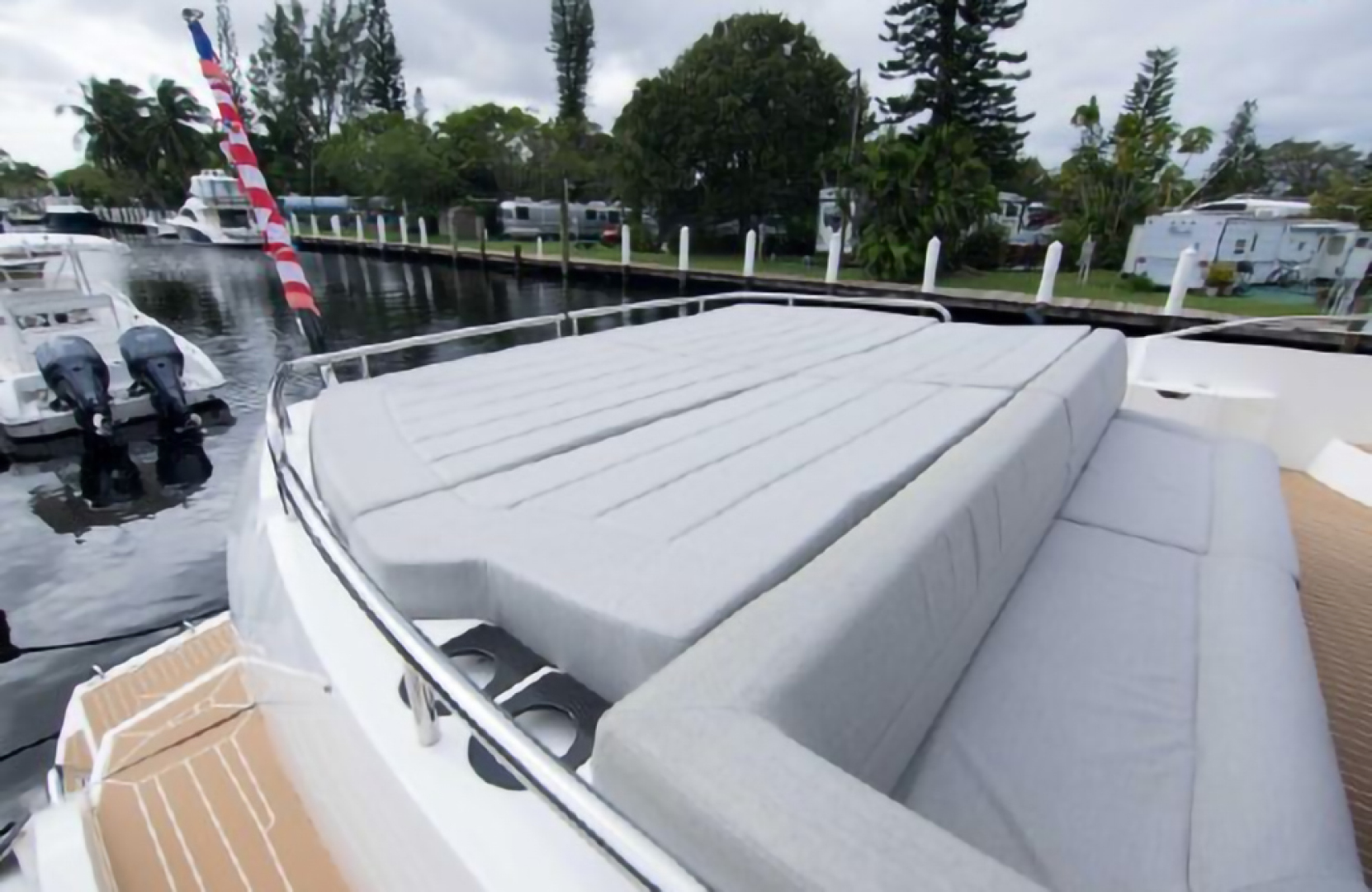 Slide: The Image of Sunseeker Predator 2018 - 1563367