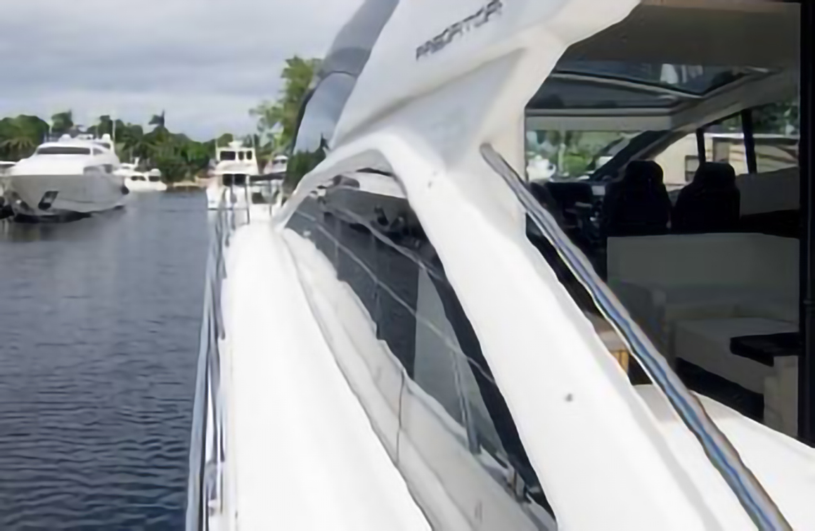 Slide: The Image of Sunseeker Predator 2018 - 1563426