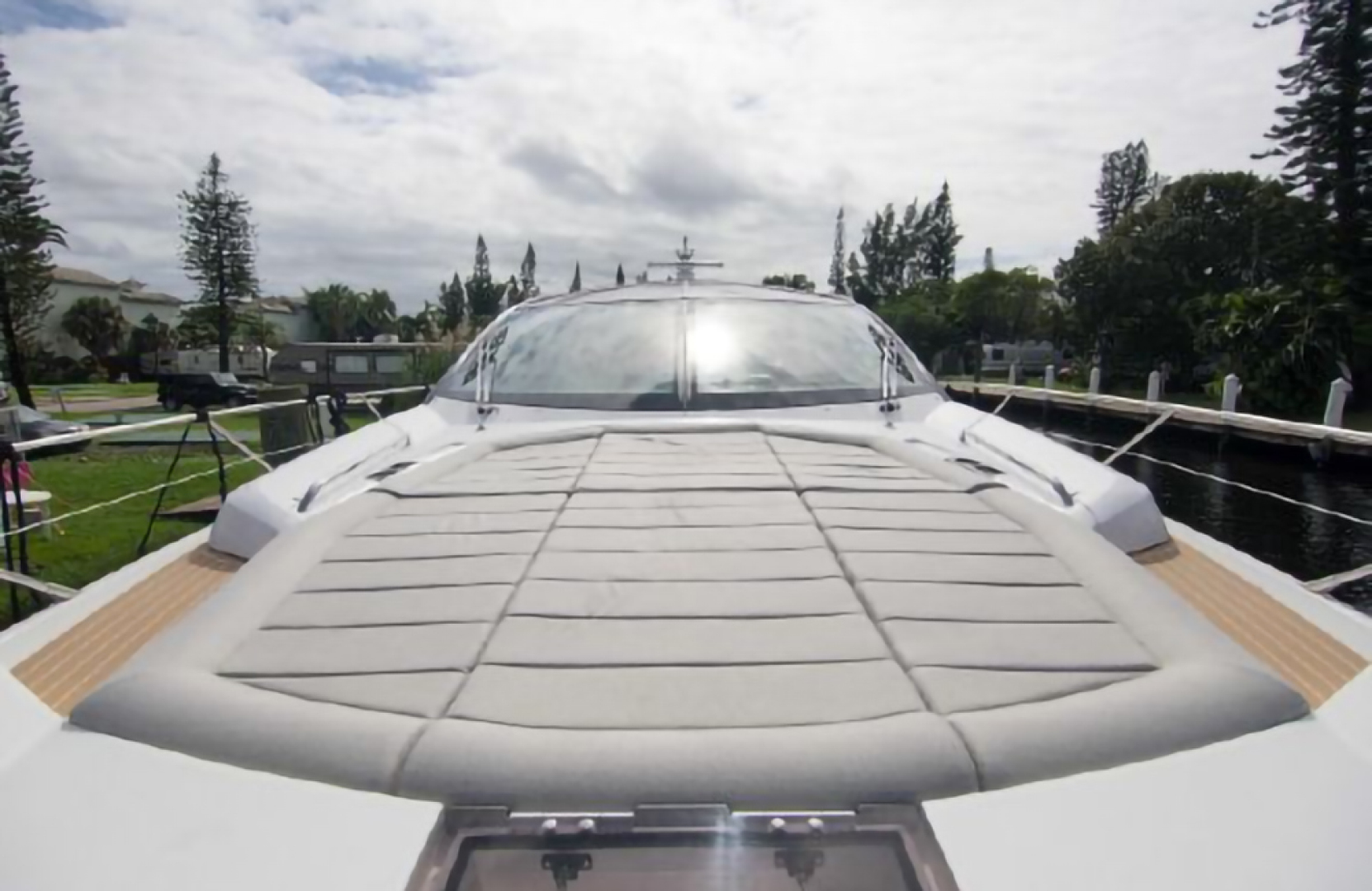 Slide: The Image of Sunseeker Predator 2018 - 1563427