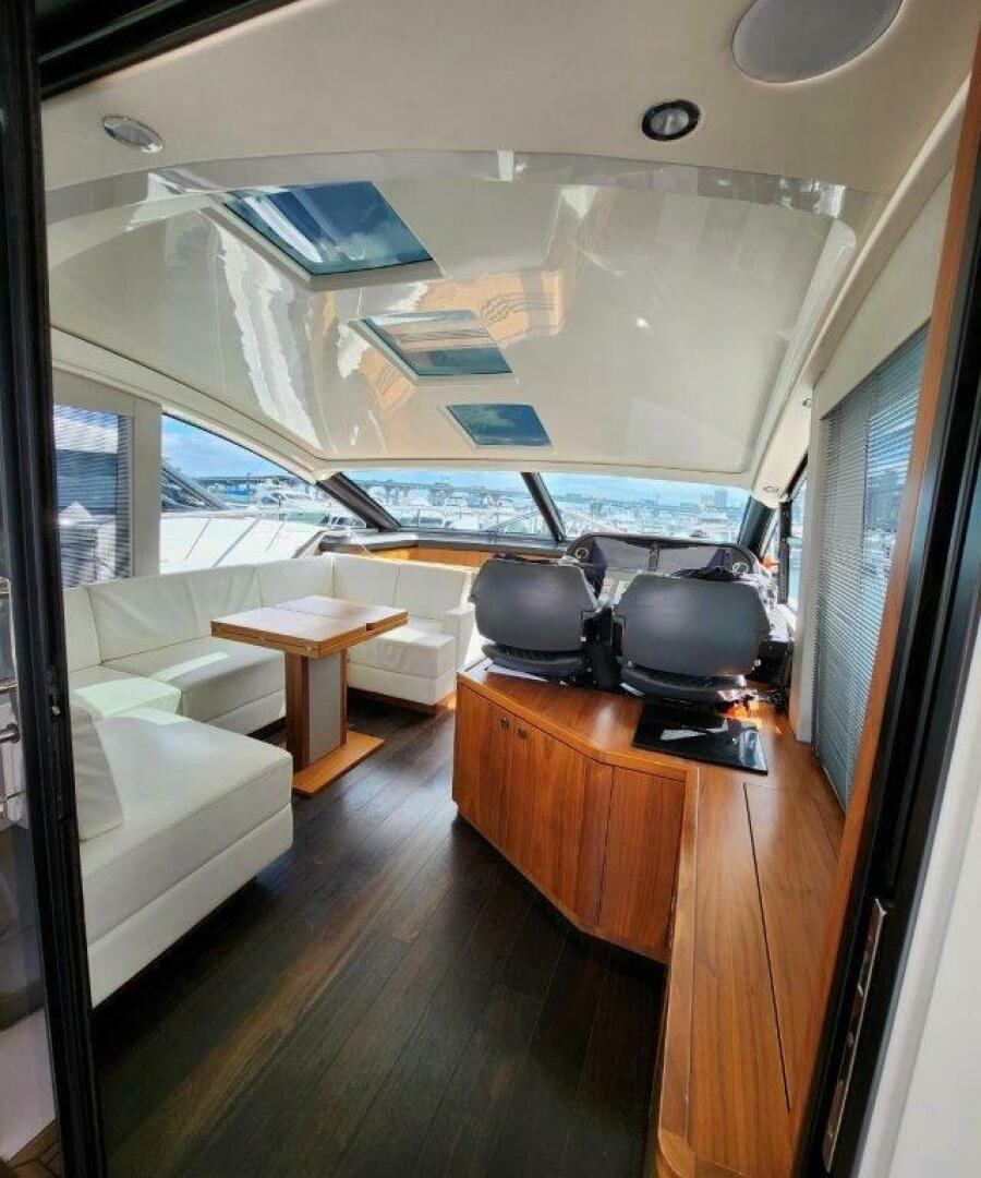 Slide: The Image of Sunseeker Predator 2018 - 3855736