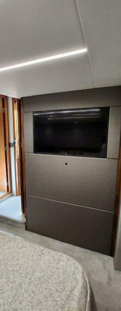 Slide: The Image of Sunseeker Predator 2018 - 3855755