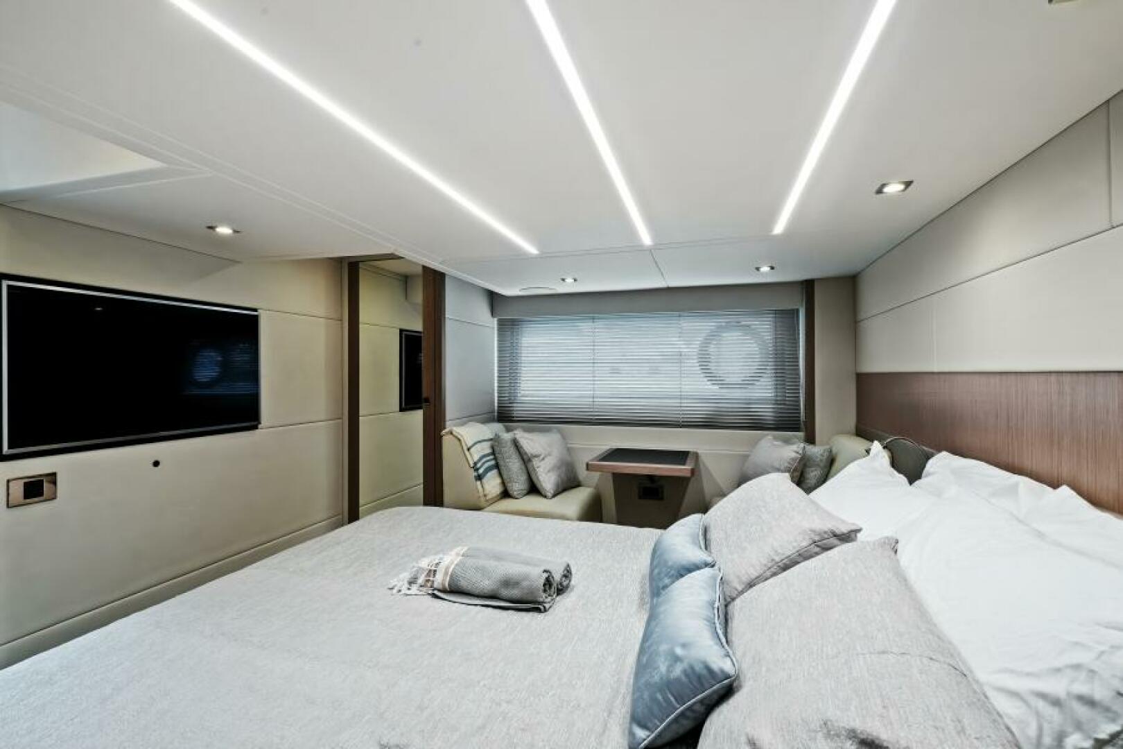 Slide: The Image of 2018 Sunseeker 50 Predator - 5070016