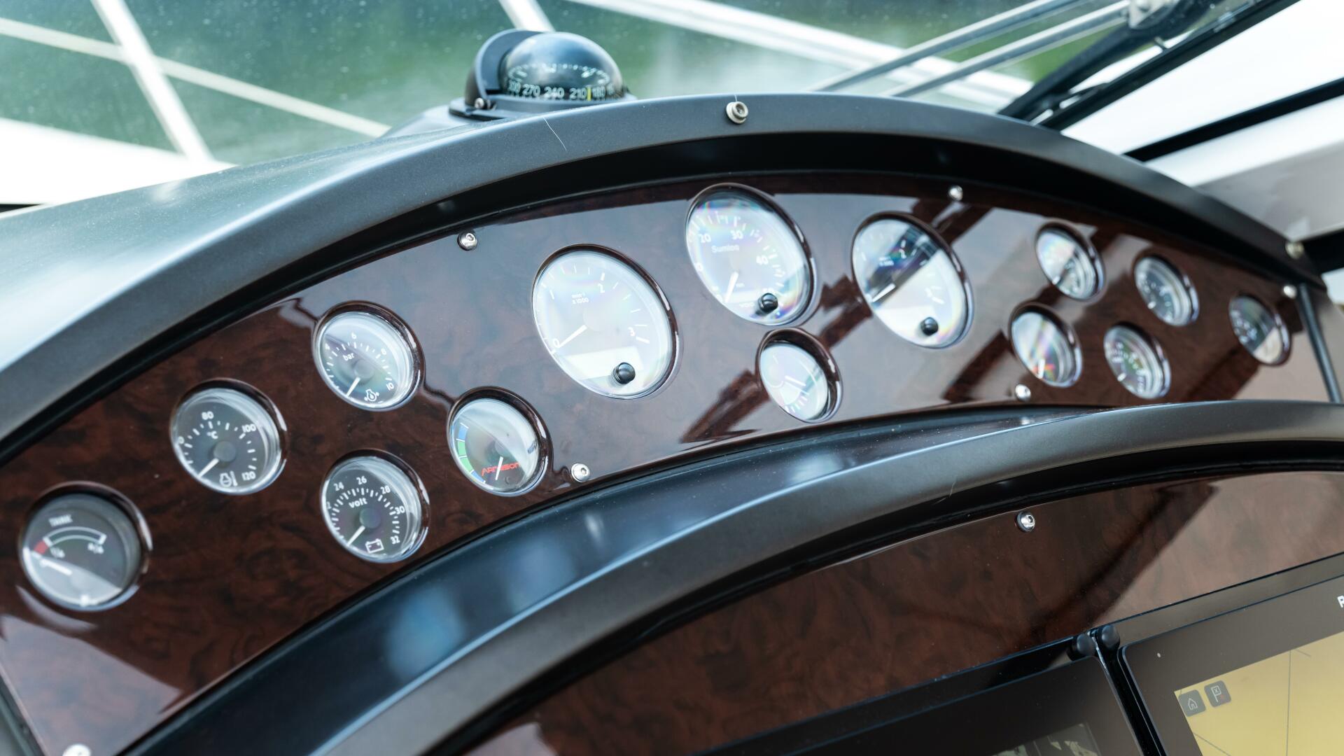 Slide: The Image of 55_Sunseeker_Predator_YachtWay 20 - 4562632
