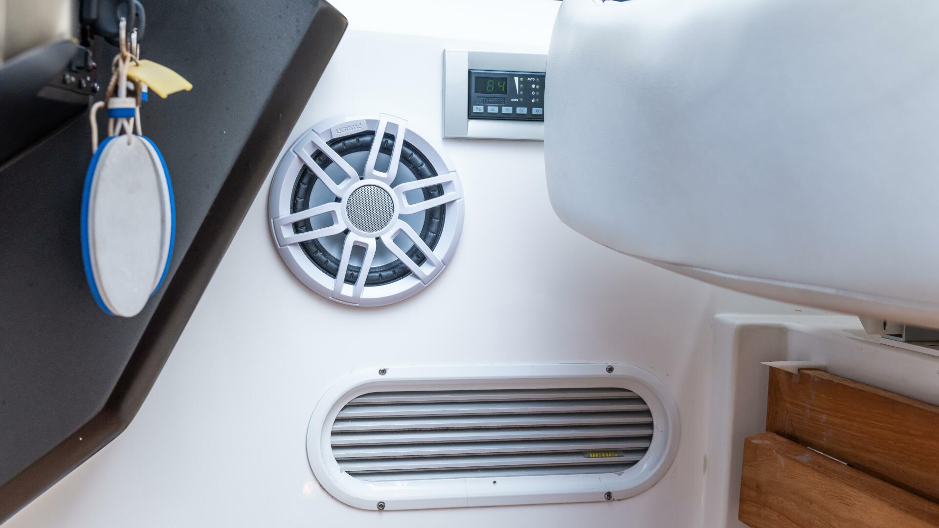 Slide: The Image of 55_Sunseeker_Predator_YachtWay 21 - 4562633