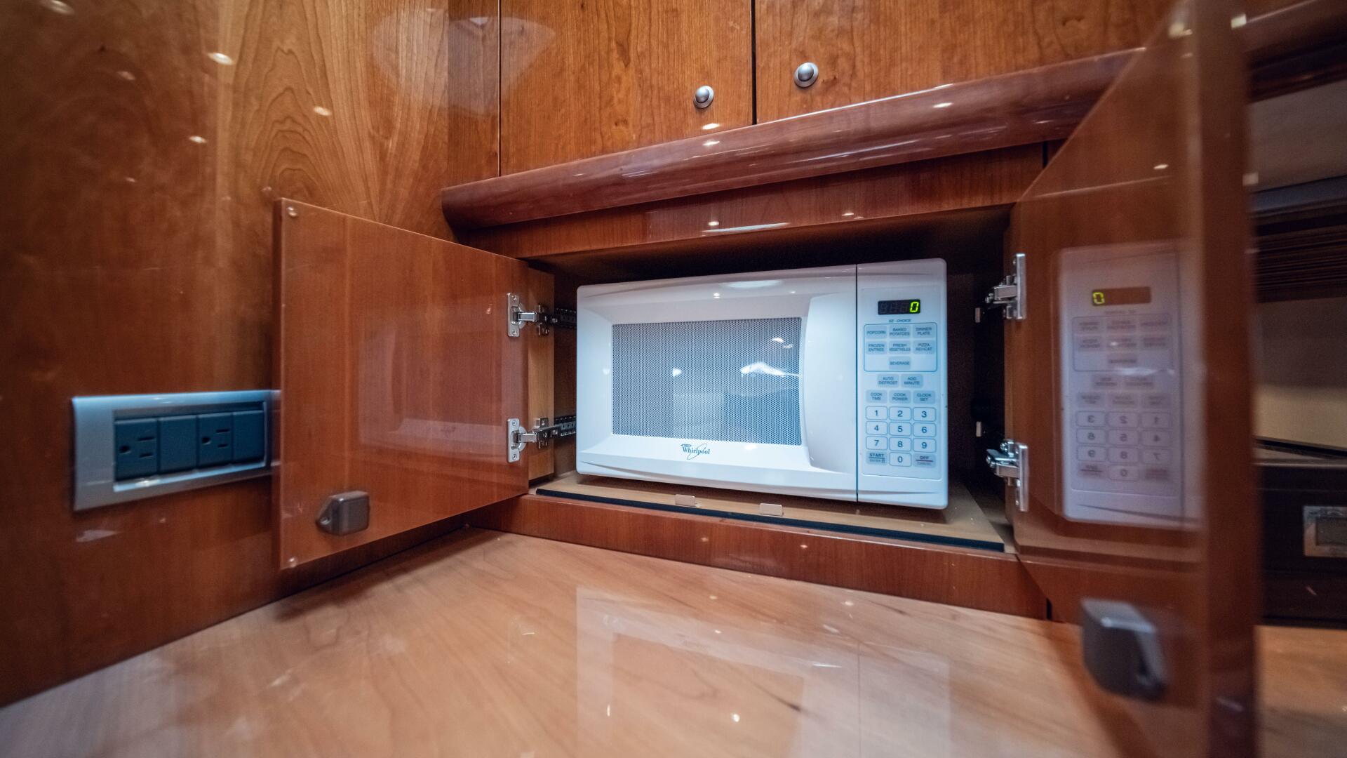 Slide: The Image of 55_Sunseeker_Predator_YachtWay 41 - 4562675