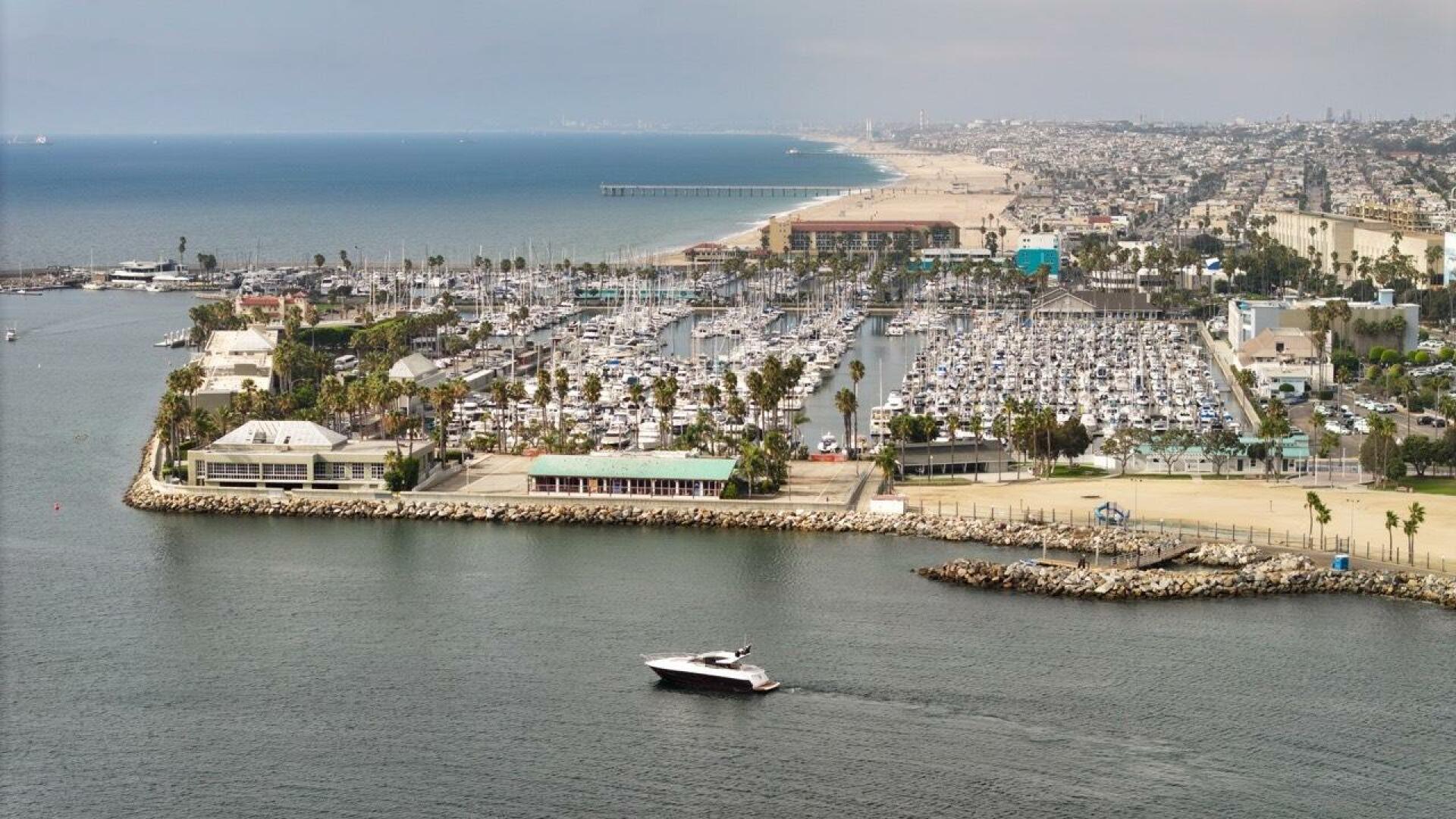 Slide: The Image of Sunseeker Predator 57 2019 - 4747030