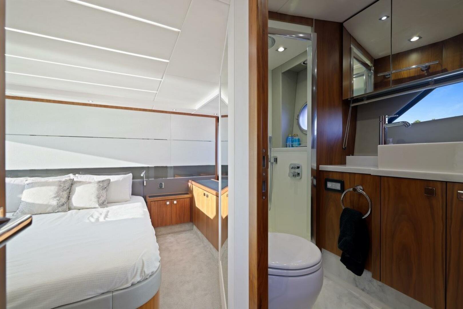 Slide: The Image of Sunseeker Predator 57 2019 - 4747177