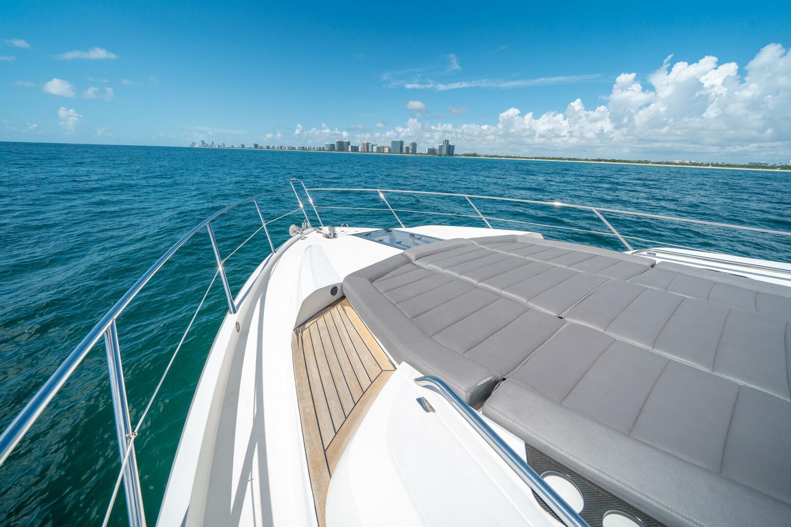 Slide: The Image of Sunseeker Predator 68 2018 - 4597675
