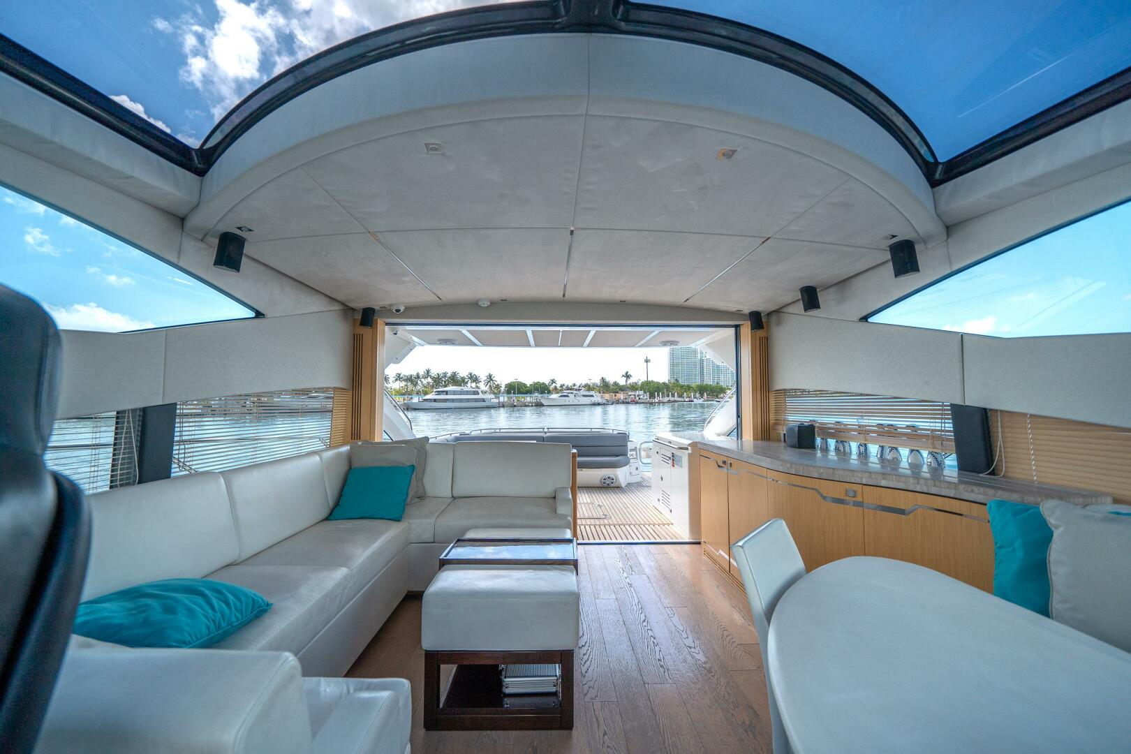 Slide: The Image of Sunseeker Predator 68 2018 - 4597679