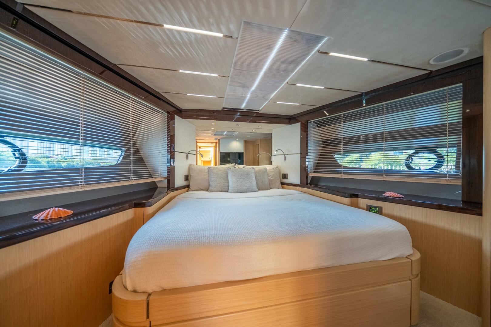 Slide: The Image of Sunseeker Predator 68 2018 - 4597693