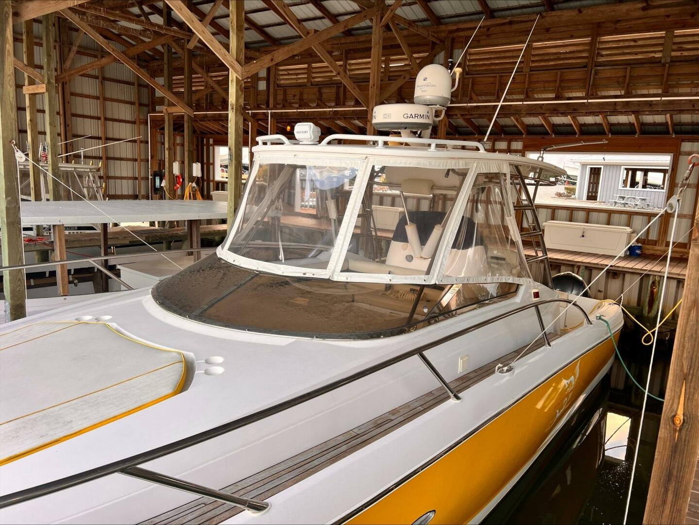 Slide: The Image of Sunseeker Sportfish 37 2005 - 5136875
