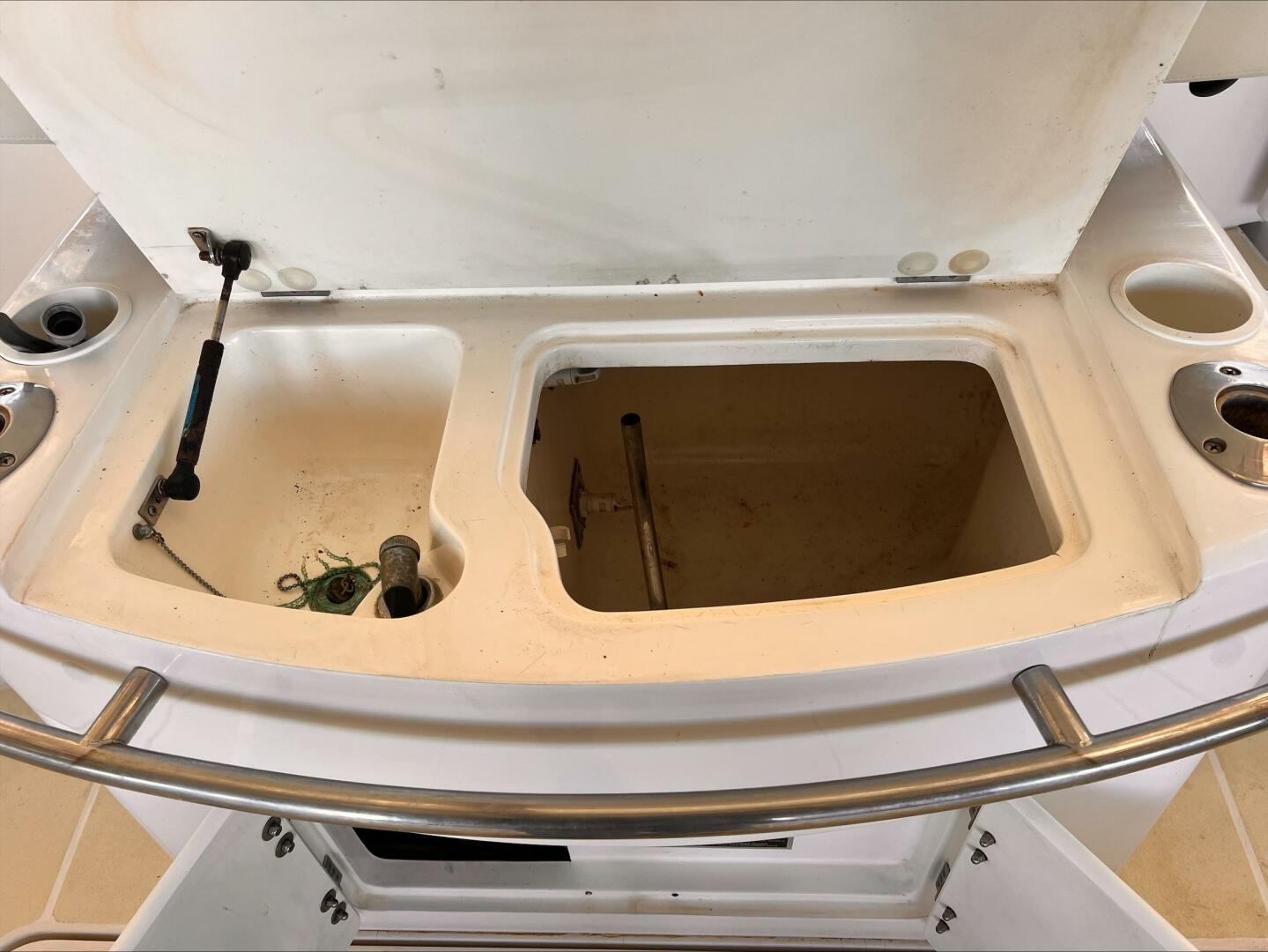 Slide: The Image of Sunseeker Sportfish 37 2005 - 5136893