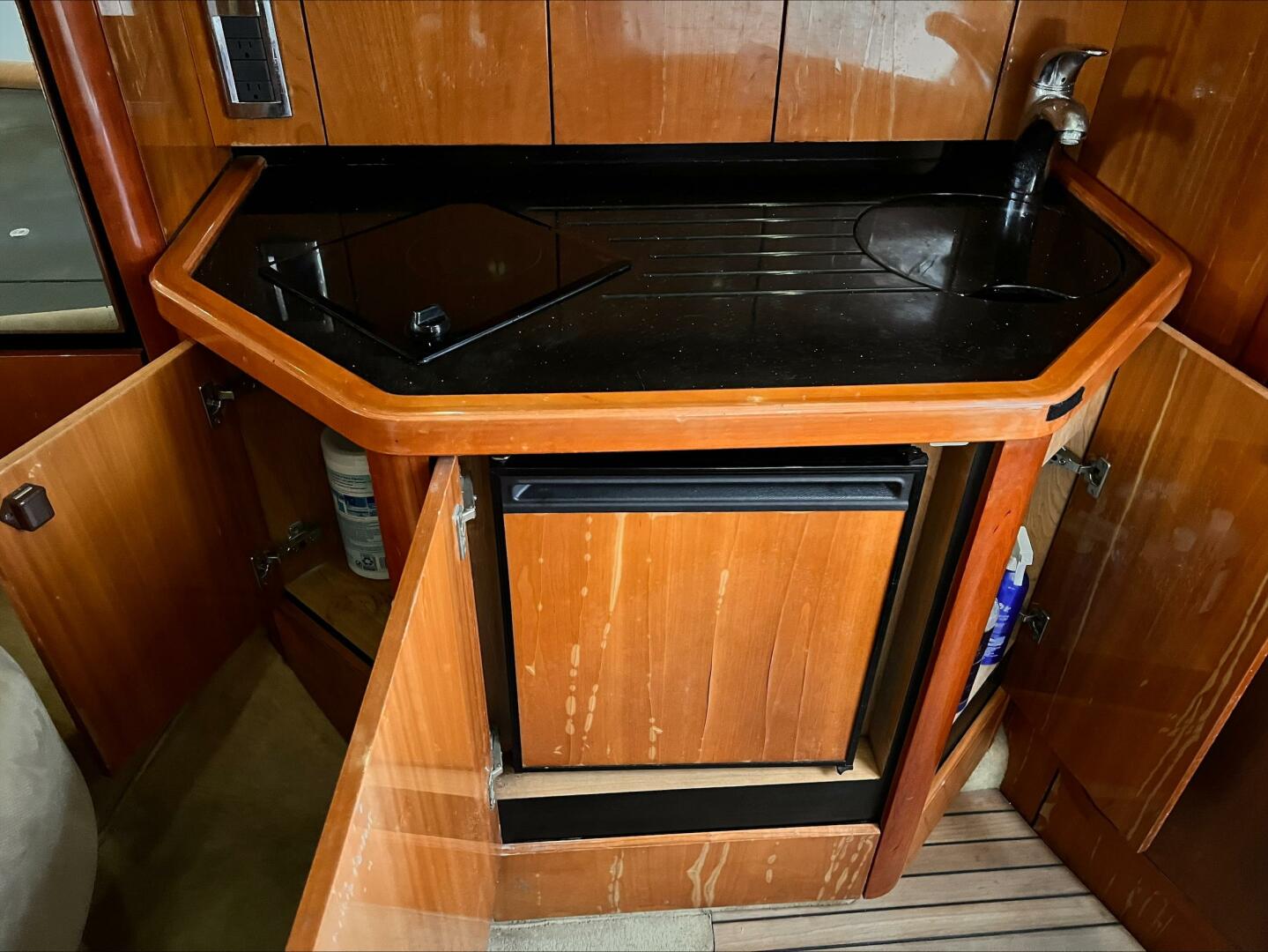 Slide: The Image of Sunseeker Sportfish 37 2005 - 5221561