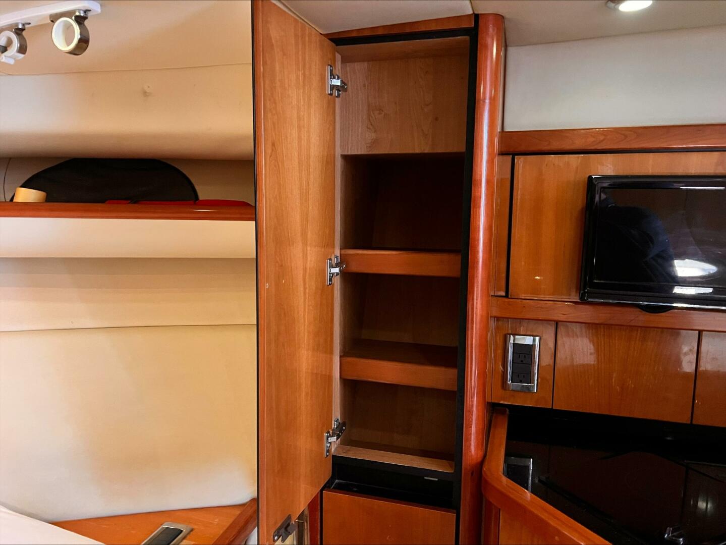 Slide: The Image of Sunseeker Sportfish 37 2005 - 5221563