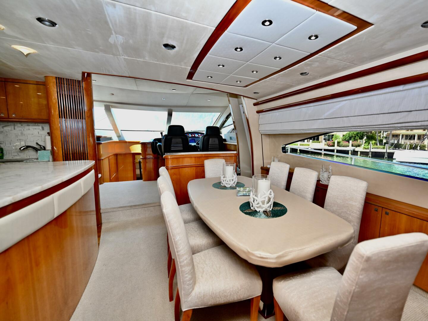 Slide: The Image of Dinning  -82ft Sunseeker 2005 - 4067397