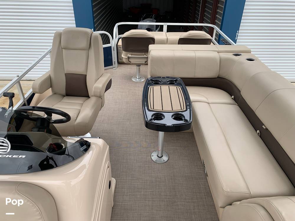 Slide: The Image of Sun Tracker 22 DLX Fishin" Barge 2019 - 27