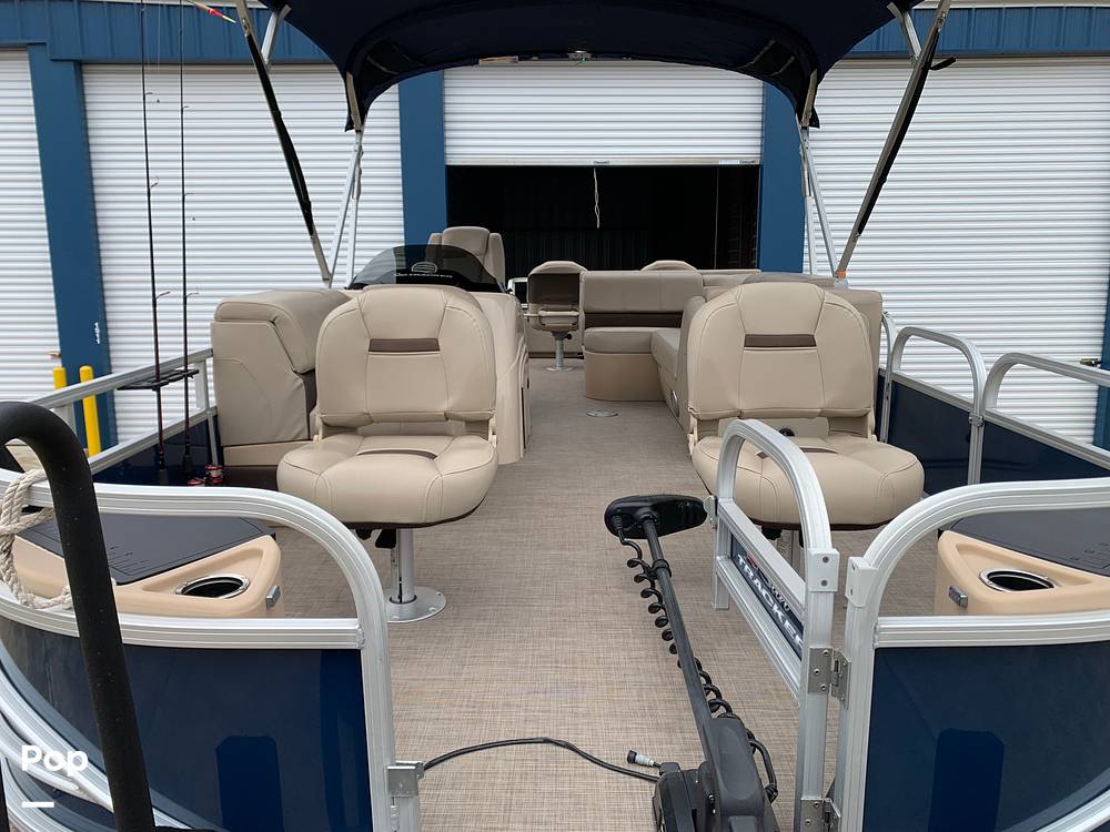 Slide: The Image of Sun Tracker 22 DLX Fishin" Barge 2019 - 48
