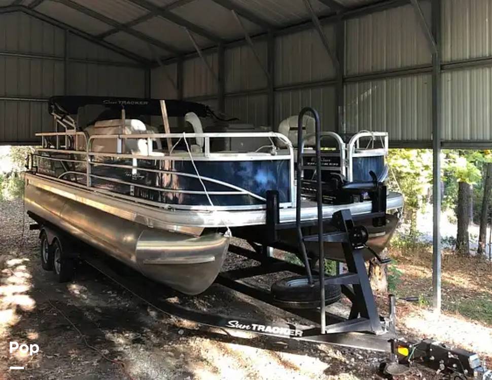 Slide: The Image of Sun Tracker 22 DLX Fishin" Barge 2019 - 52