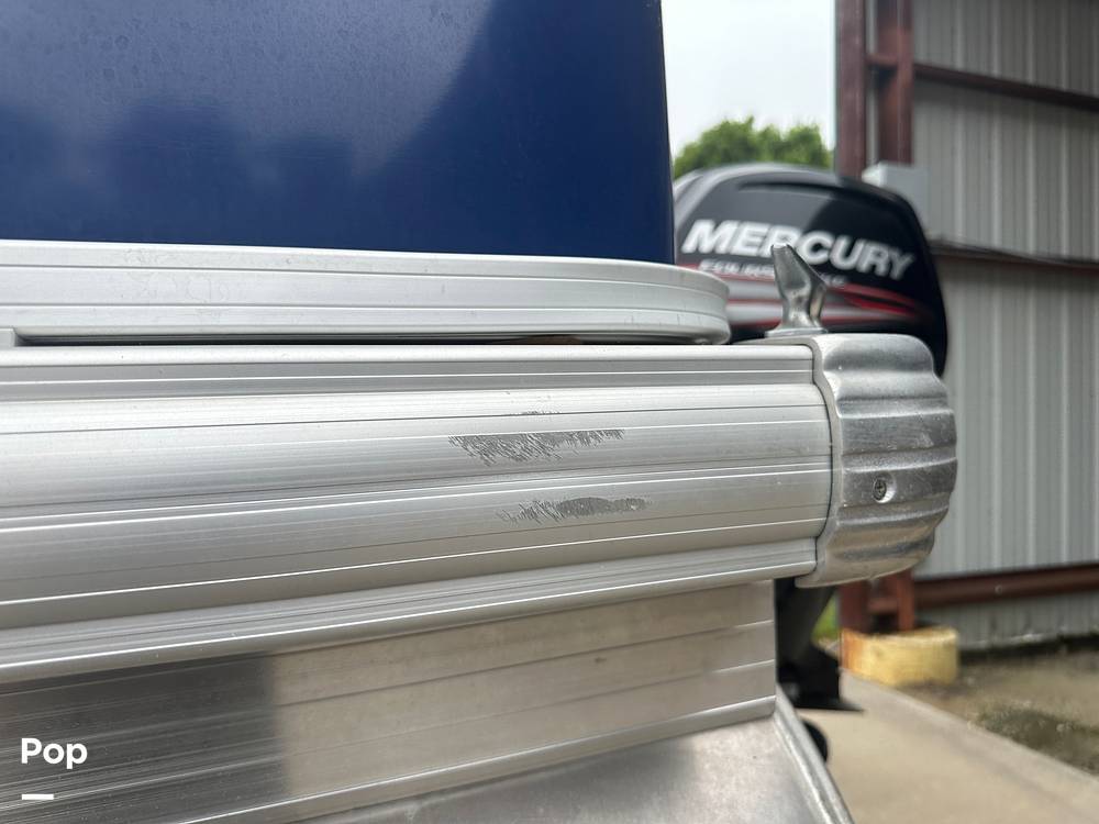 Slide: The Image of Sun Tracker 22DLX Fishing Barge 2017 - 25