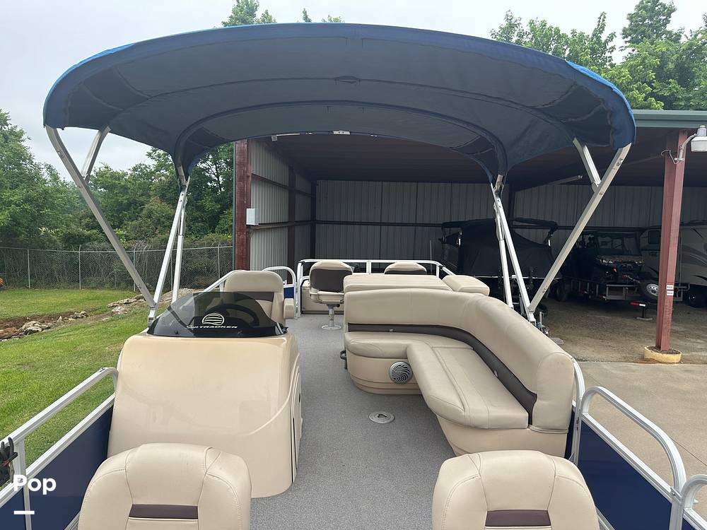 Slide: The Image of Sun Tracker 22DLX Fishing Barge 2017 - 47