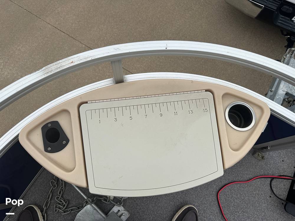 Slide: The Image of Sun Tracker 22DLX Fishing Barge 2017 - 82