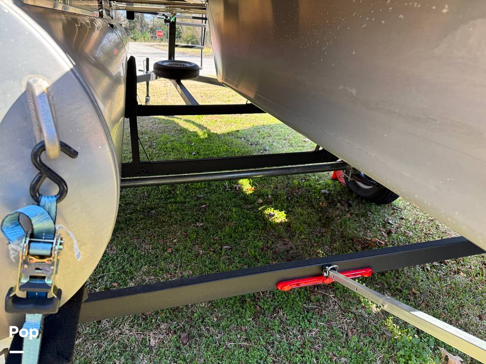 Slide: The Image of Sun Tracker Bass Buggy 16XL 2024 - 15073102