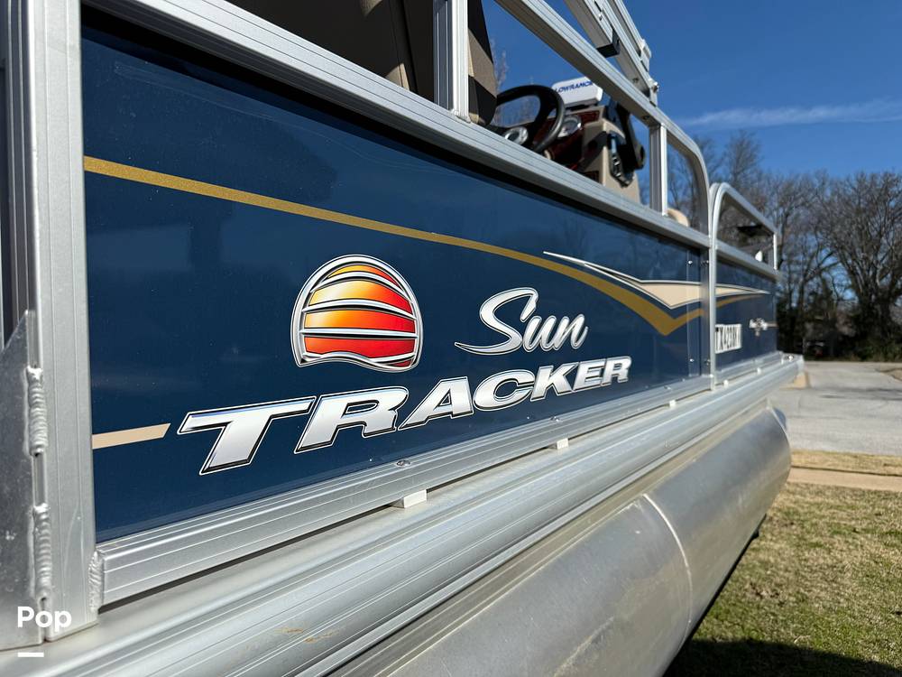 Slide: The Image of Sun Tracker Bass Buggy 16XL 2024 - 15073109