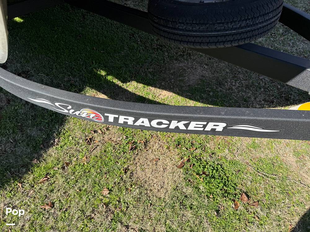 Slide: The Image of Sun Tracker Bass Buggy 16XL 2024 - 15073118