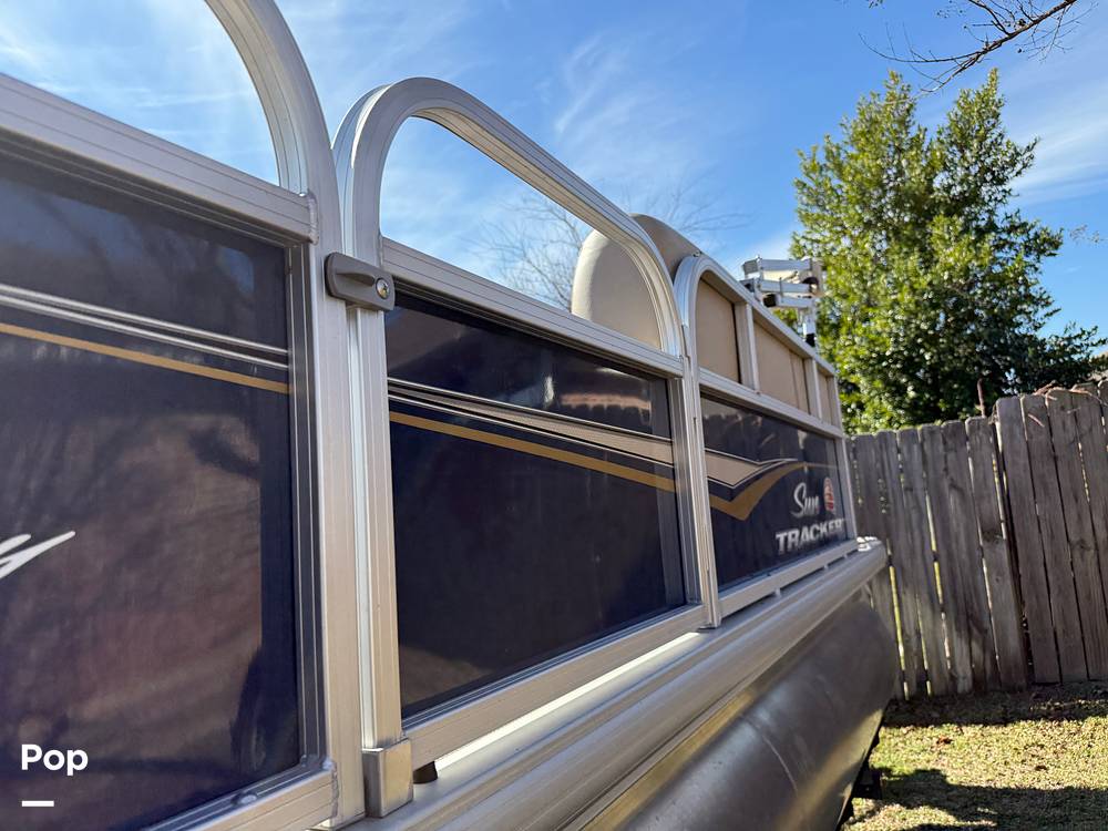 Slide: The Image of Sun Tracker Bass Buggy 16XL 2024 - 15073127