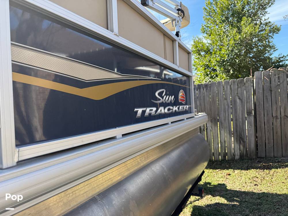 Slide: The Image of Sun Tracker Bass Buggy 16XL 2024 - 15073128