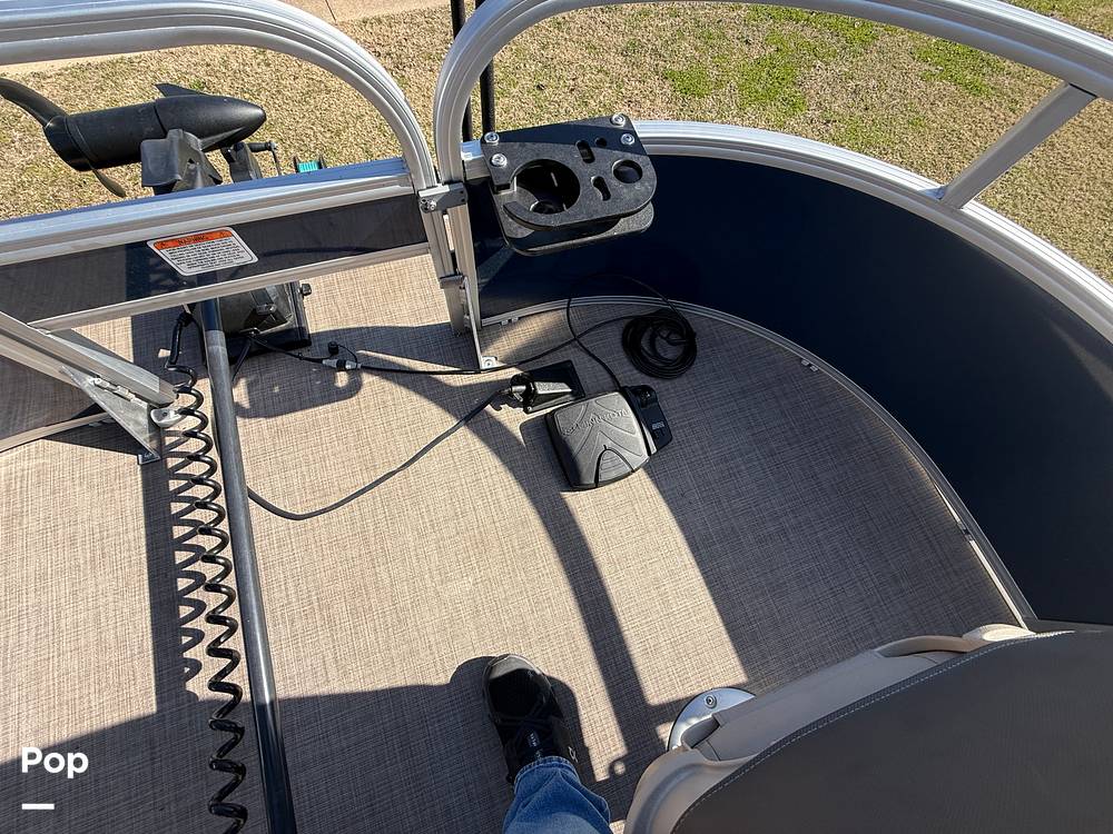 Slide: The Image of Sun Tracker Bass Buggy 16XL 2024 - 15073141