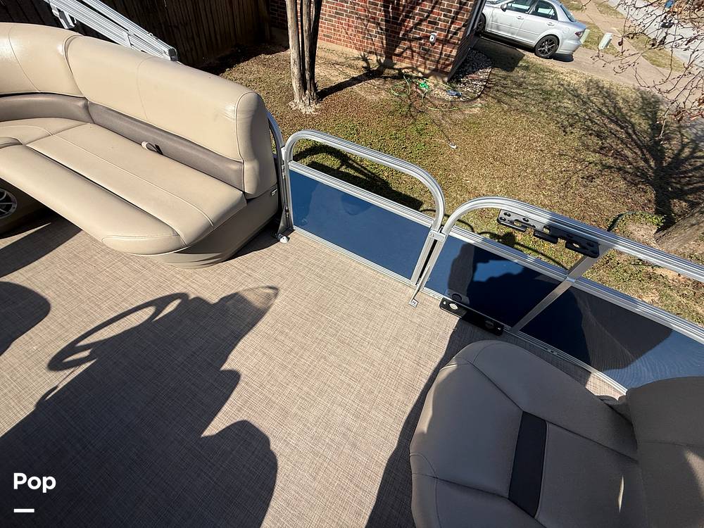 Slide: The Image of Sun Tracker Bass Buggy 16XL 2024 - 15073145