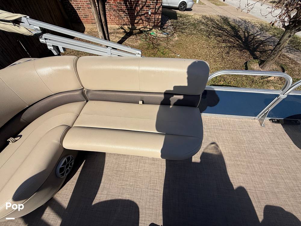 Slide: The Image of Sun Tracker Bass Buggy 16XL 2024 - 15073157