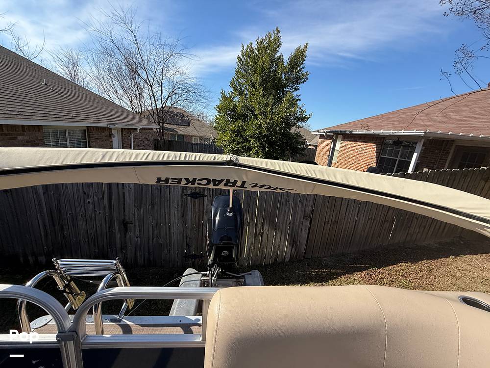 Slide: The Image of Sun Tracker Bass Buggy 16XL 2024 - 15073159