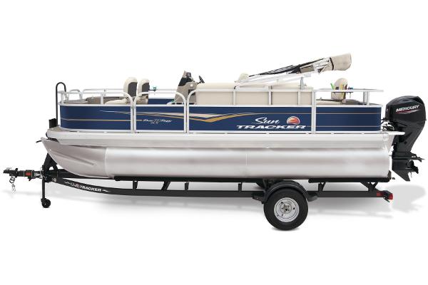 Slide: The Image of Sun Tracker Bass Buggy 18 DLX 2025 - 11