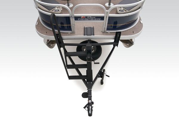 Slide: The Image of Sun Tracker Bass Buggy 18 DLX 2025 - 18