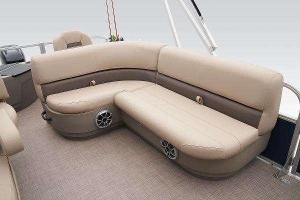 Slide: The Image of Sun Tracker Bass Buggy 18 DLX 2025 - 49