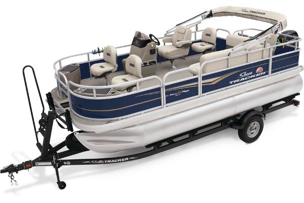 Slide: The Image of Sun Tracker Bass Buggy 18 DLX 2025 - 6