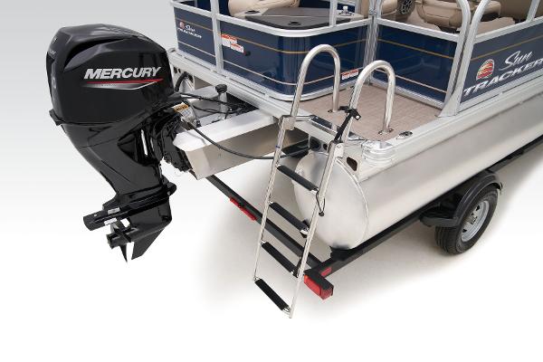 Slide: The Image of Sun Tracker Bass Buggy 18 DLX 2025 - 63