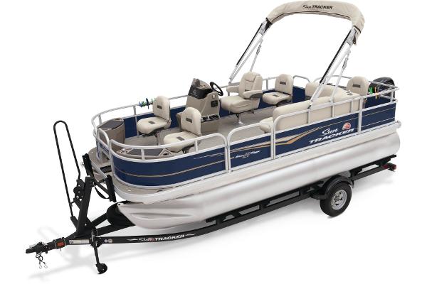 Slide: The Image of Sun Tracker Bass Buggy 18 DLX 2025 - 8